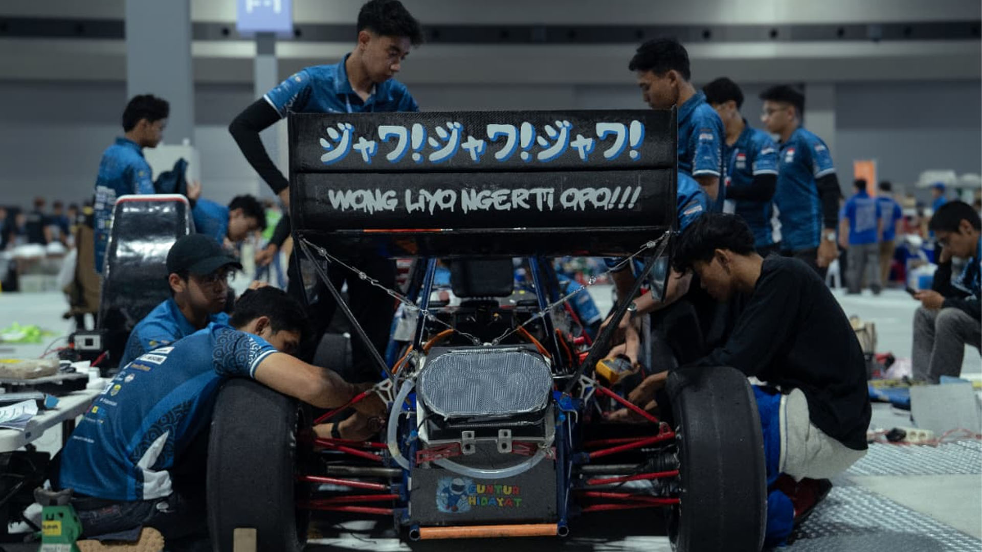 Arjuna EV UGM Pecahkan Rekor di FSAE Japan 2025, Borong 6 Penghargaan